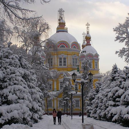 Nadezhda Apartments On Gogol Street 117-127 Алмати Екстер'єр фото